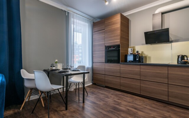 One Bedroom Luxury Apartment-Двухкомнатная квартира у метро Фрунзенская