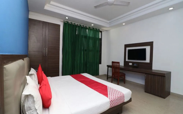 Oyo 36250 Kalinka Empire