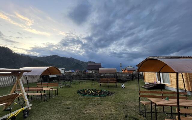 The estate on Mira Street