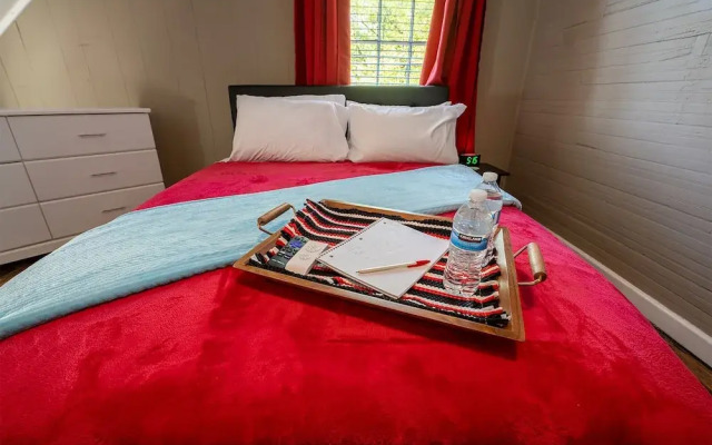 4 Minutes to Downtown by the Atlanta Beltline Trail in the Cabbagetown Neighborhood