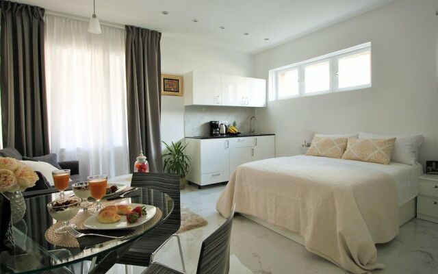 Split Centre VIVERE Apartment