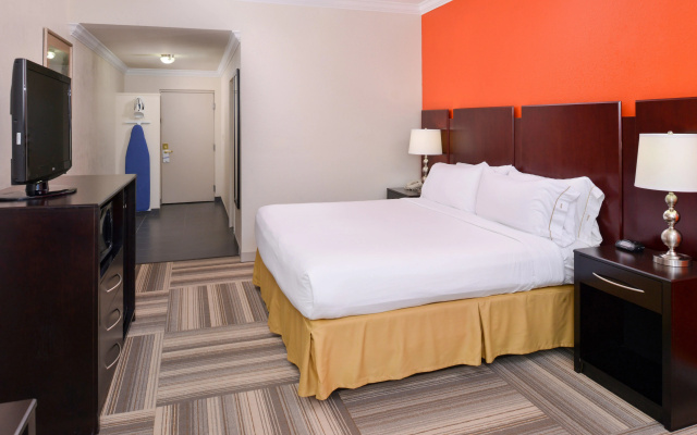 Holiday Inn Express & Suites Florida City by IHG - фото 4