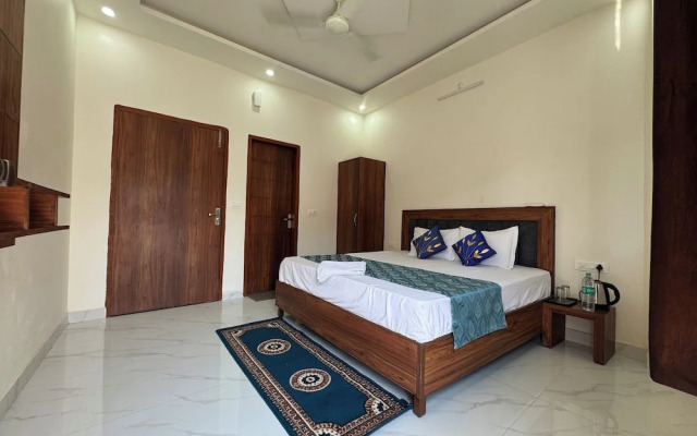 Shree Hanumat Kripa Dham