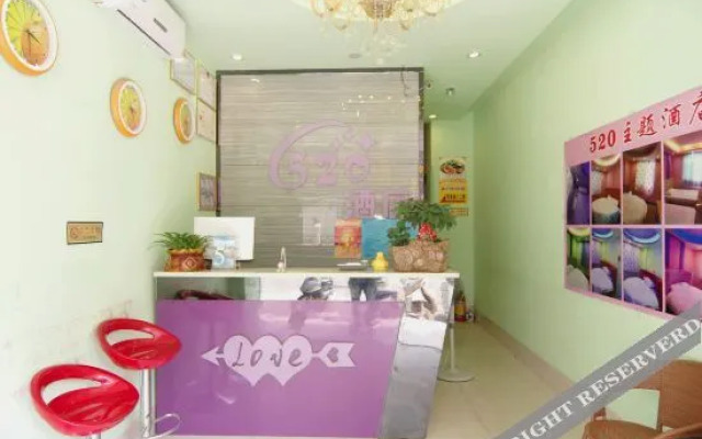 520 Theme Hotel (Xiuling Road, East Gate of Guangxi University)