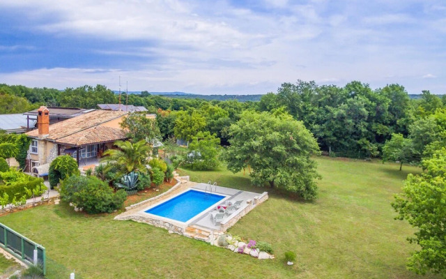 Stunning Home in Valtura With Wifi and 3 Bedrooms