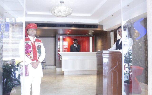 Hotel Swati Deluxe