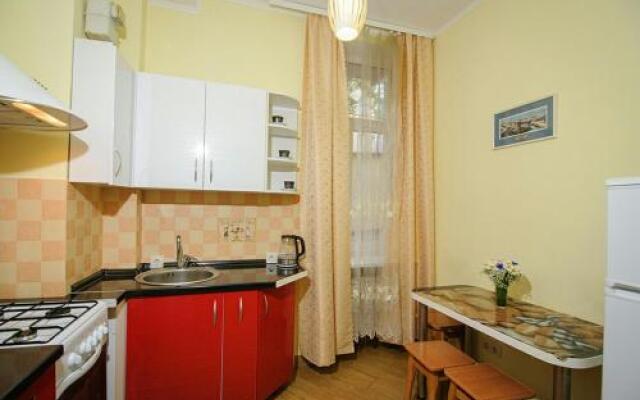 Apartment On Brativ Rohatyntsiv 3