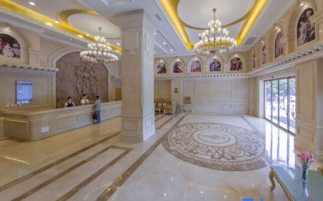 Vienna Hotel Wuhan Sports Center