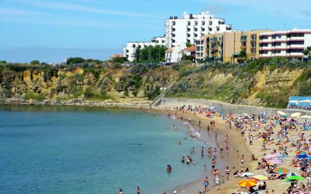 Sunset Balcony in Estoril - Checkinhome