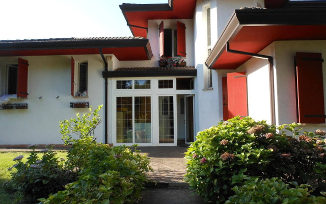 Vanessa House