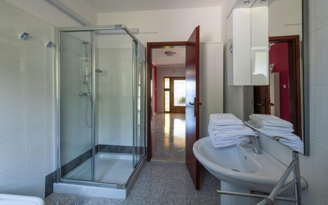 Beautiful Home in Ravni With Wifi and 3 Bedrooms