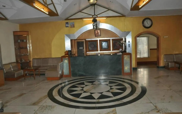 Hotel Ganapati Palace