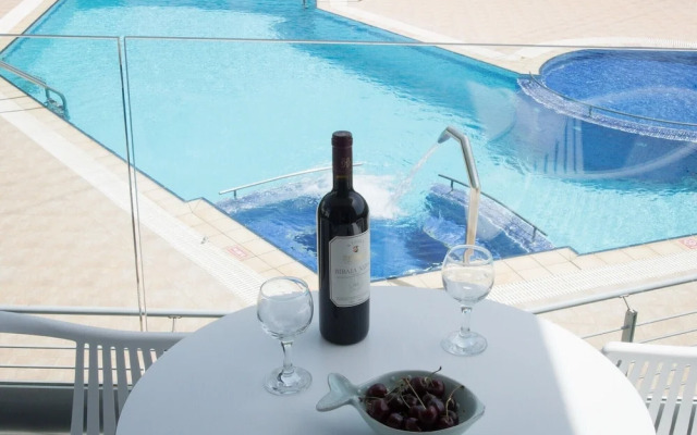 Villa Ria Apartments & Suites