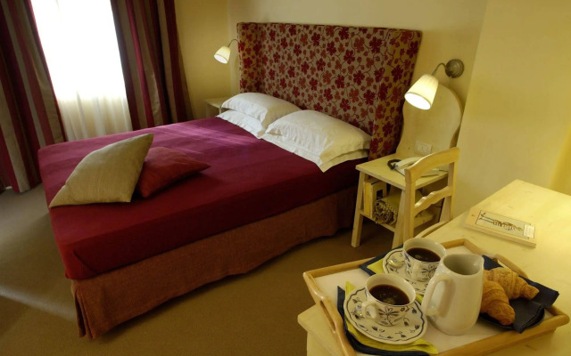 Hotel LaMorosa