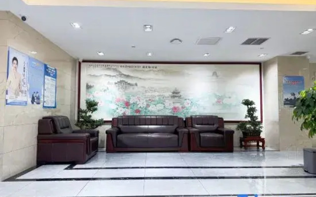 Longzhong Hotel