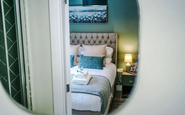 NEW Stunning Studio in the City-centre Sleeps 2