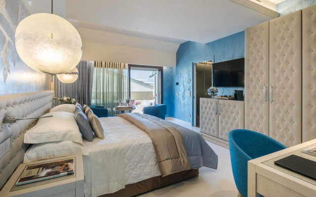 Cala Beach Resort