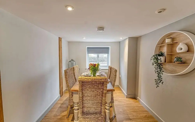 Host Stay Bridgepoint House