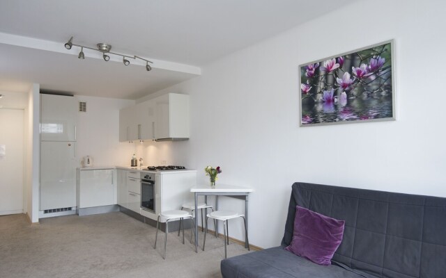 Goodnight Warsaw Apartments Aleja Jana Pawla II 26