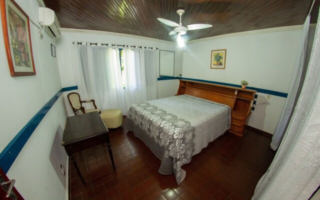 OBA 44 - Beach house in front of the sea - Caraguatatuba