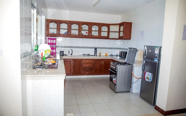 Safiri Kenya Home
