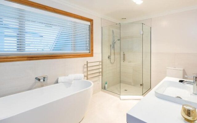 Aldaha Luxury Accommodation