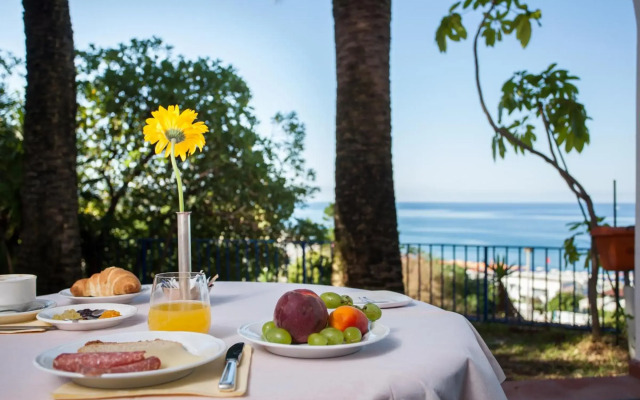 Grand Hotel De Rose