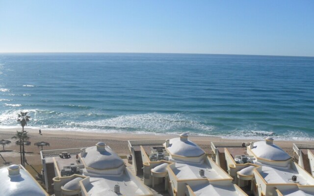 Grande 702- 1 Br Condo