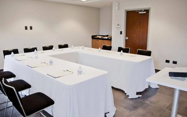 City Express by Marriott Reynosa Aeropuerto