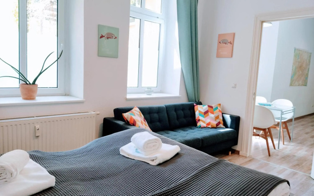 Central 2 Bedroom Flat for Families & Calm Guests