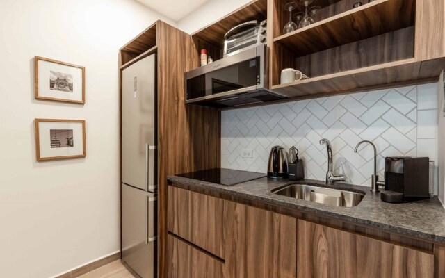 Casai Roma 1 BR Central Studio