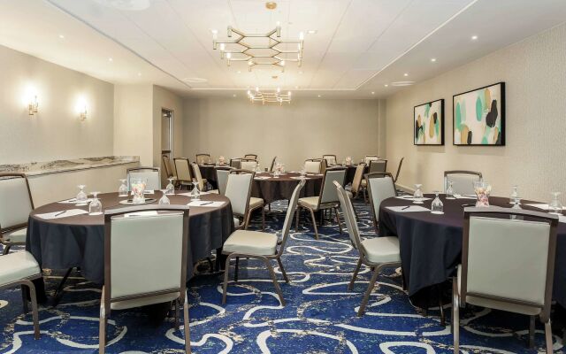 DoubleTree by Hilton Austin - University Area