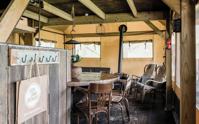 Woodlodge in Duynpark With Scenic Views