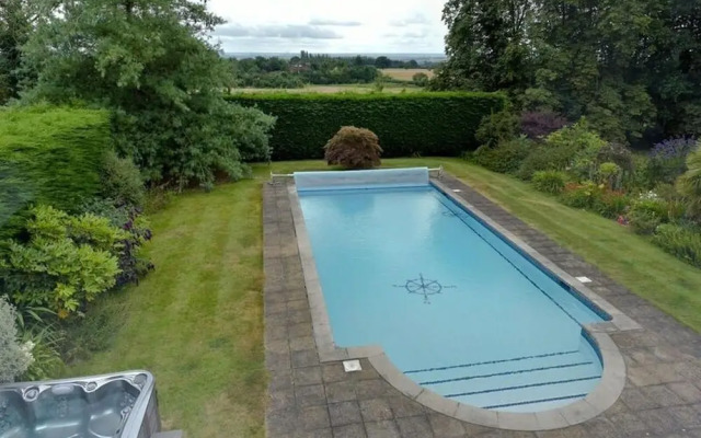 Stunning 3 bed Lodge on Private Estate