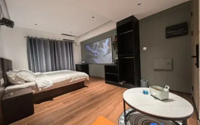 Wanyi Audio-visual Apartment (Wanda Plaza)