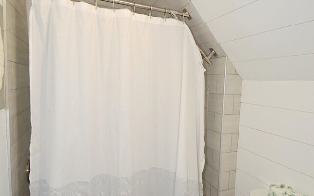 Rosies Creekside Retreat - 3 BR Escape!