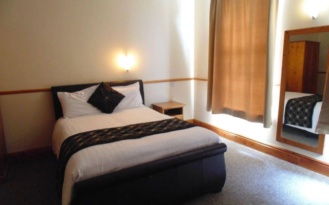 Trinity Hotel