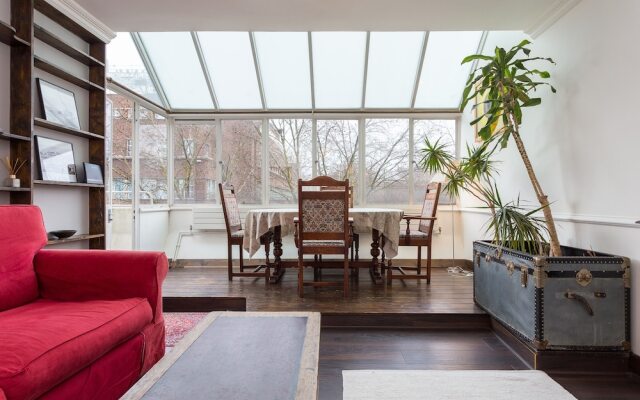 Central London Apartment With a Balcony