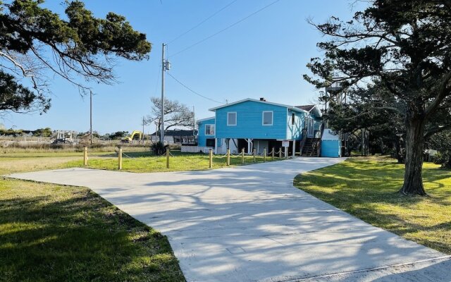 Wild N Wonderful 4 Bedroom Cottage by RedAwning