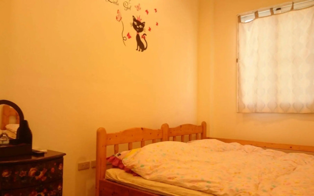 Phd's Guest House I