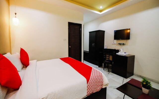 OYO 24266 Hotel Gazebo