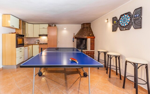 Nice Home in Banjole With Wifi and 1 Bedrooms