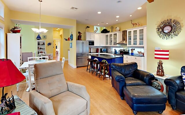 Banyan Beach House - Three Bedroom House
