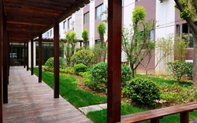 Hanting Hotel Tongxiang Zhenxing Road