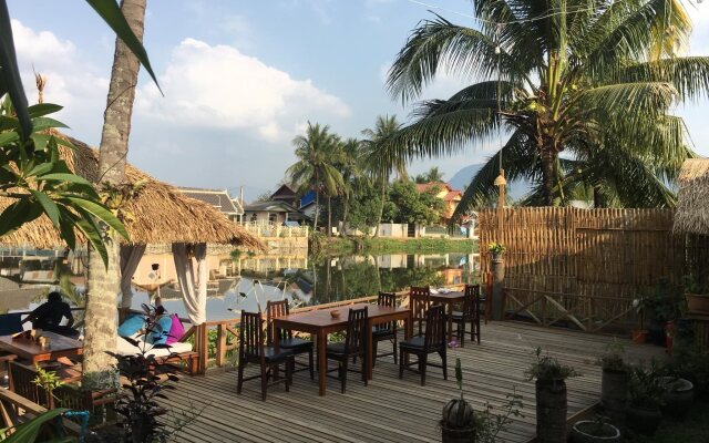 Le Vang Bua Villa