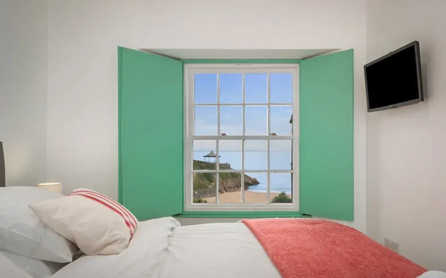 Windermere House - Sea Views Close to Harbour