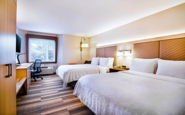 Holiday Inn Express & Suites Langley by IHG