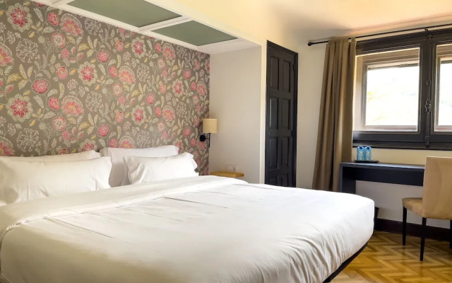 Angelats Hotel