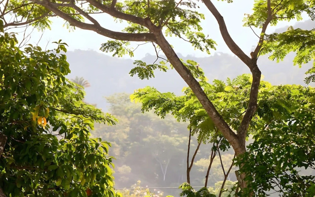 Upstay - Modern Jaco Beach Apartment With Pool