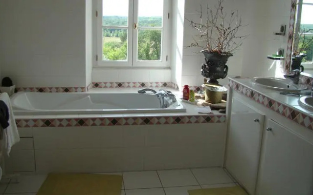 Chambre dhôtes - Château Commarque